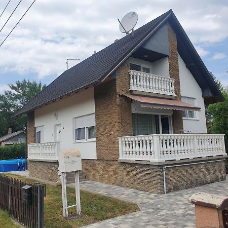 Wolf Vendégház Balatonkeresztúr Exterior foto